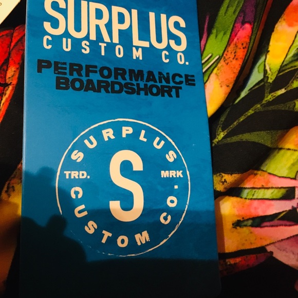 Surplus brand NWT men’s swimsuit trunks blk S M L - Picture 4 of 6